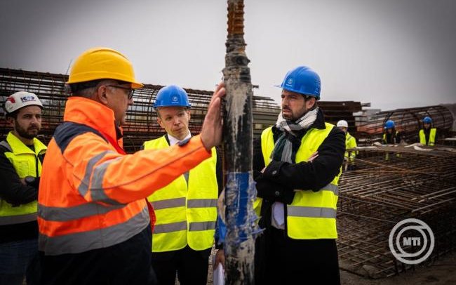 Magyar Levente: a tervezett ütemben épül Magyarország tengeri kikötője Triesztben