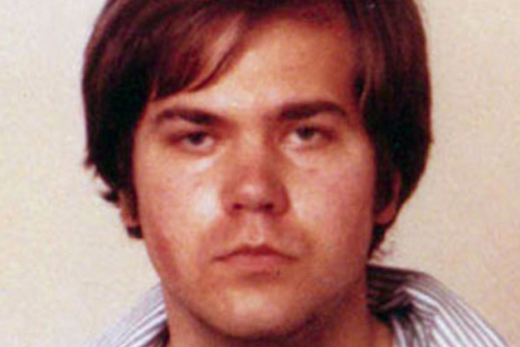 Szabadon engedik Ronald Reagan merénylőjét